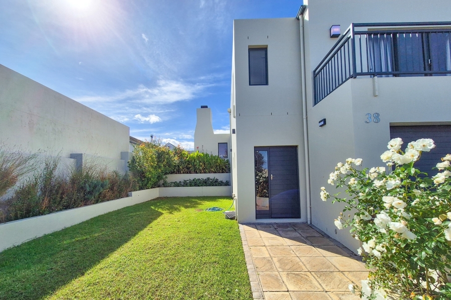 3 Bedroom Property for Sale in Kelderhof Country Village Western Cape